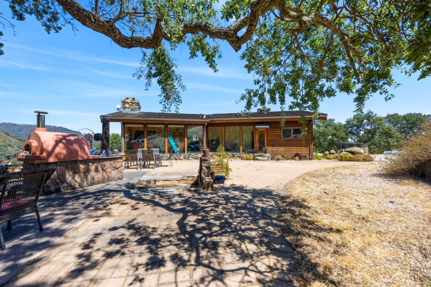 5096 Fallen Oak Drive