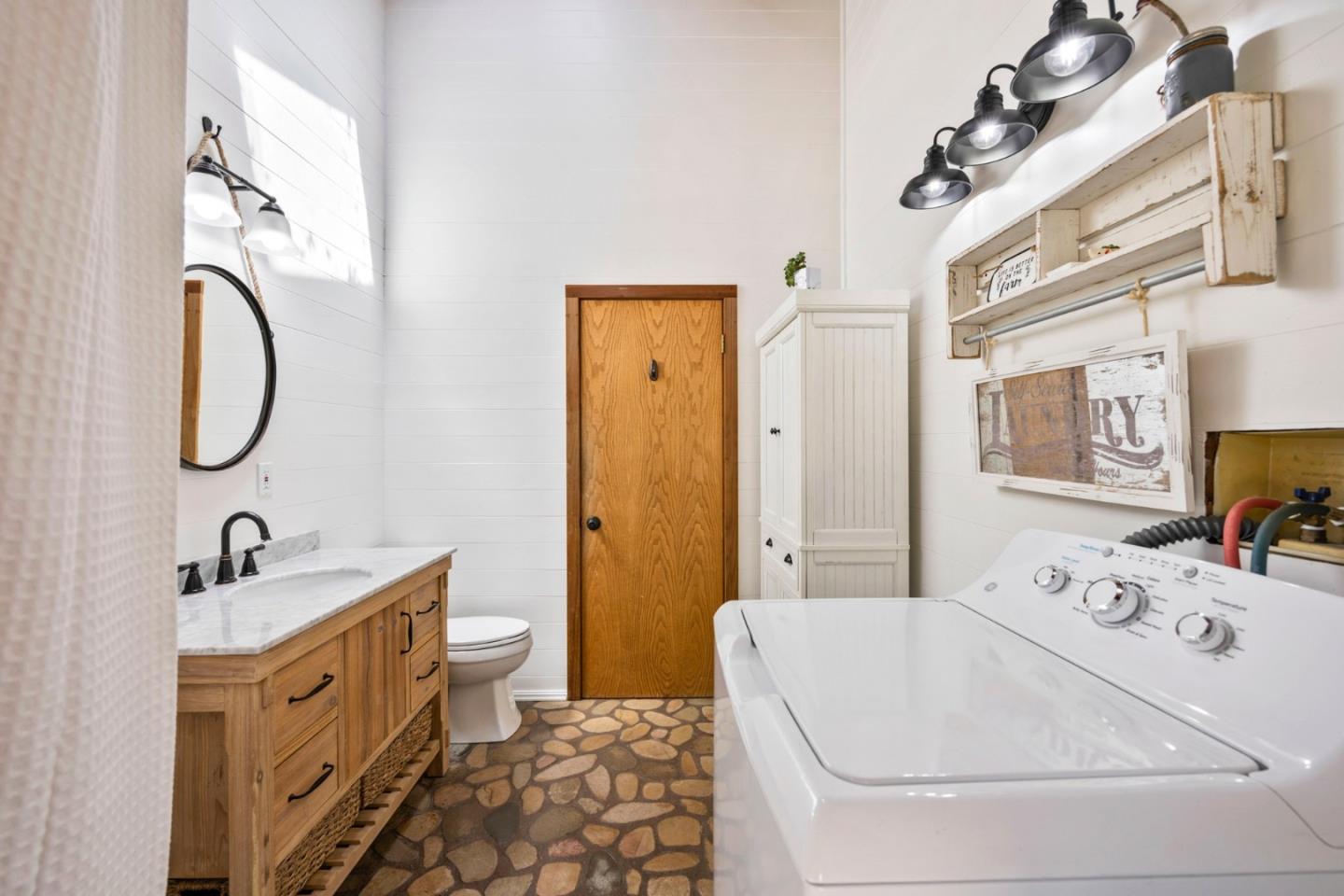 5096 Fallen Oak Drive