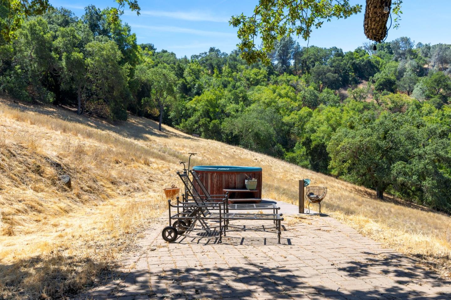 5096 Fallen Oak Drive