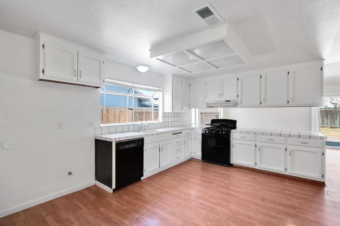 1024 Walnutwood Court