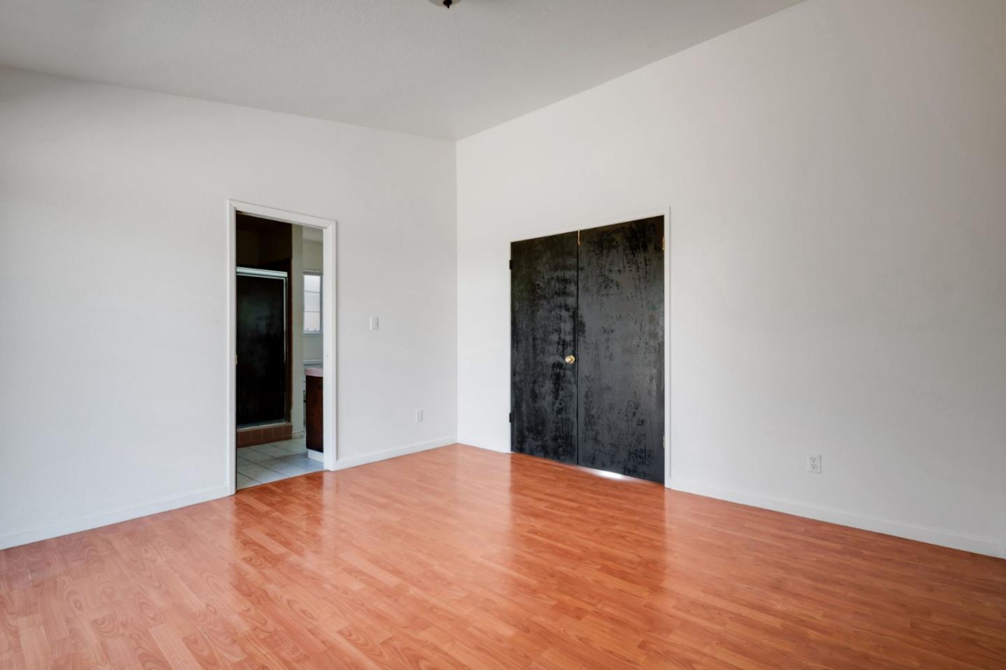 1024 Walnutwood Court