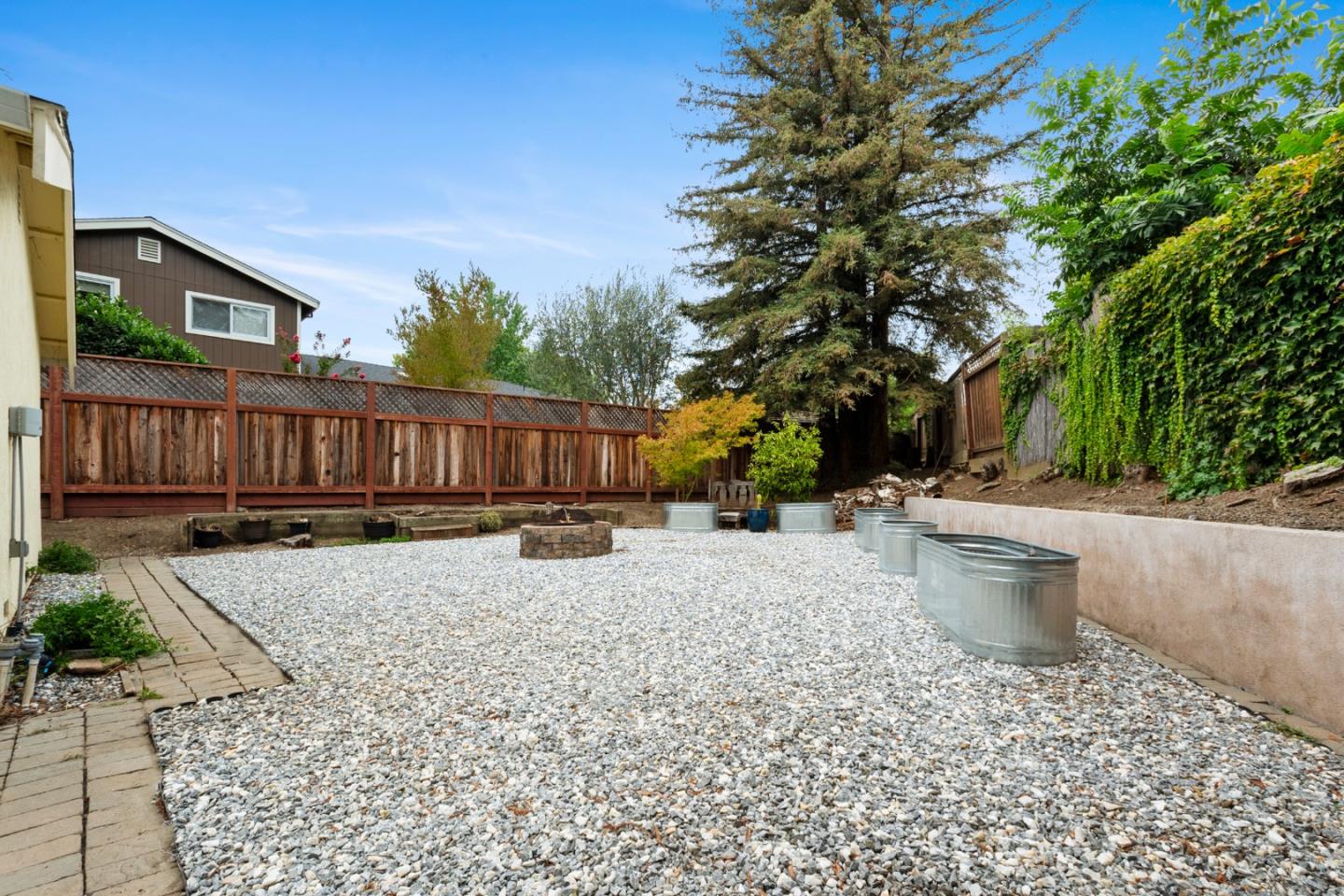 1091 Century Drive