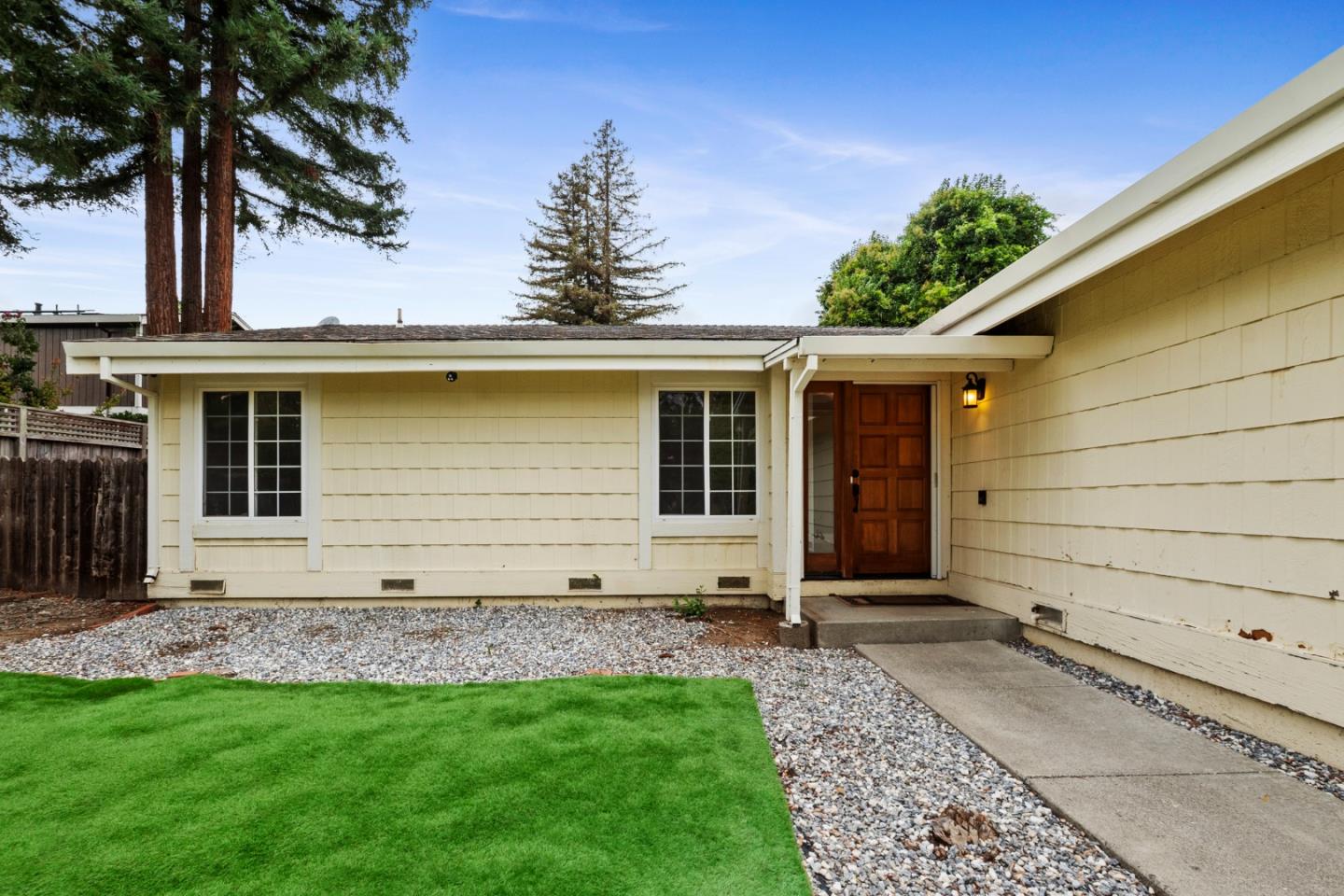 1091 Century Drive
