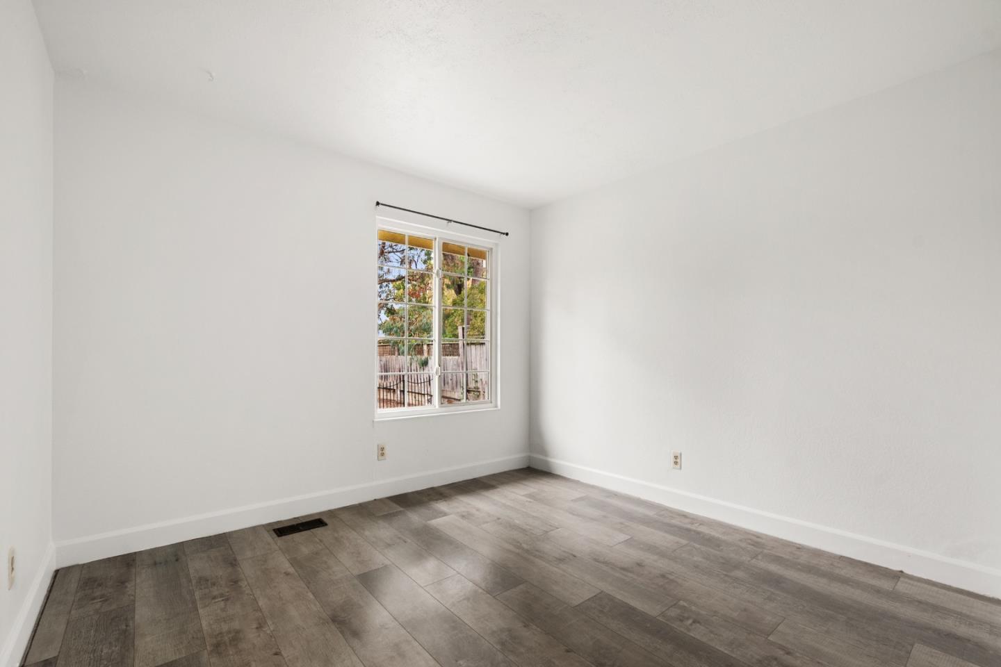 1091 Century Drive