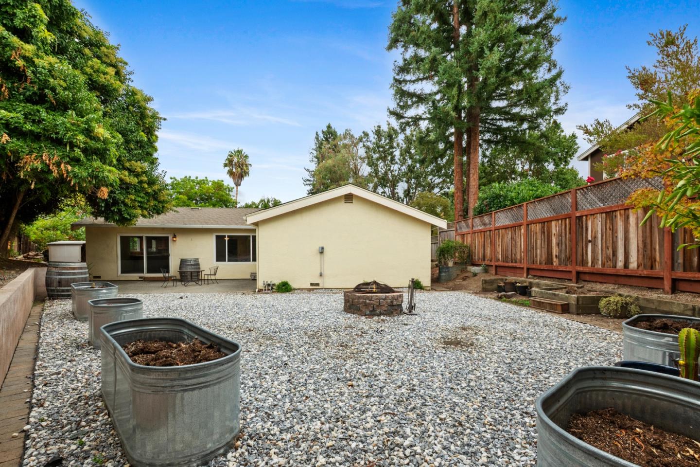 1091 Century Drive