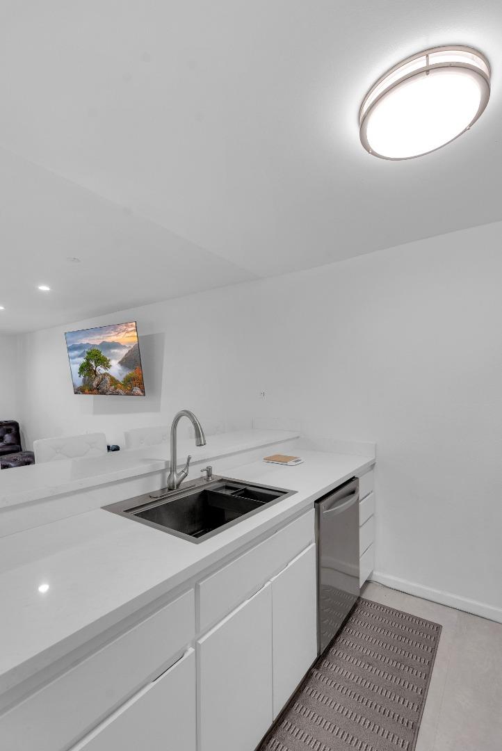 5202 Shelter Creek Lane