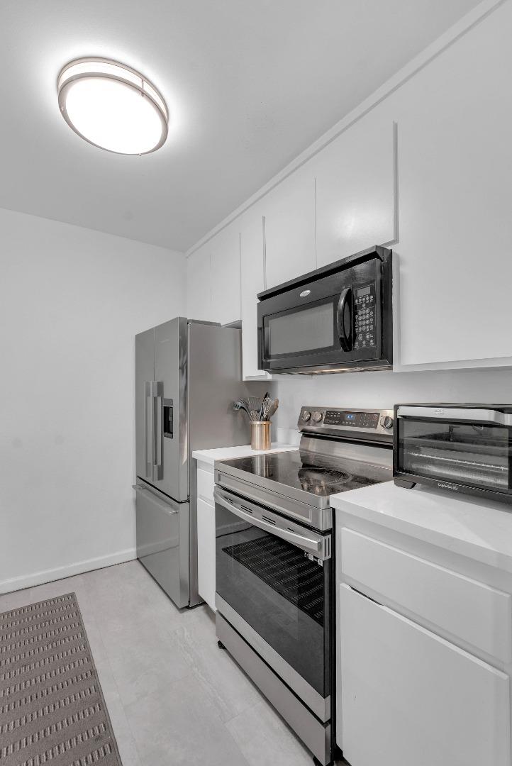 5202 Shelter Creek Lane