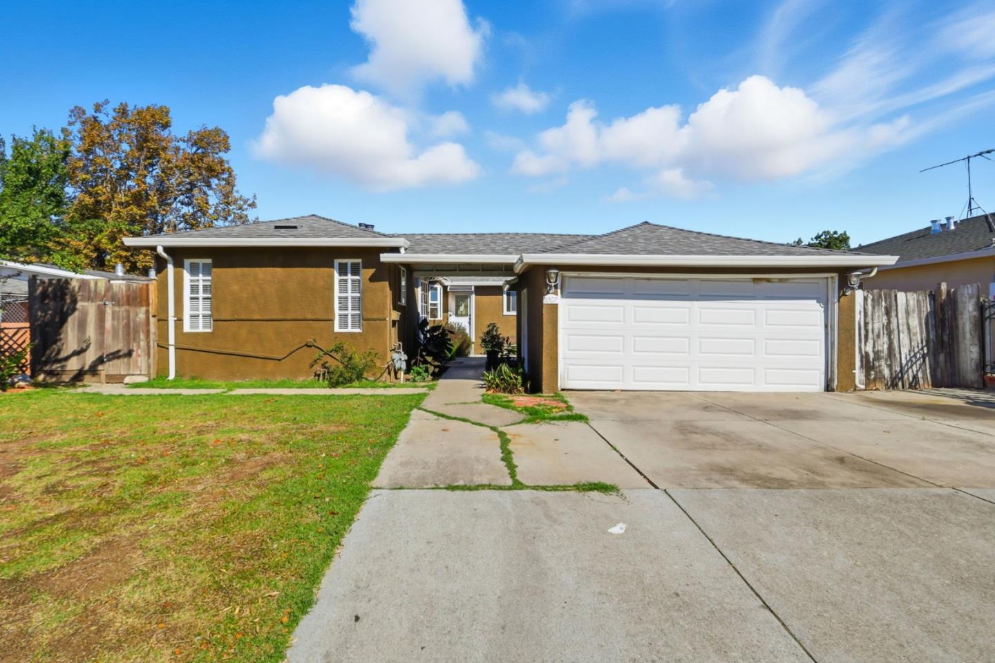 1007 Newbridge Street, East Palo Alto