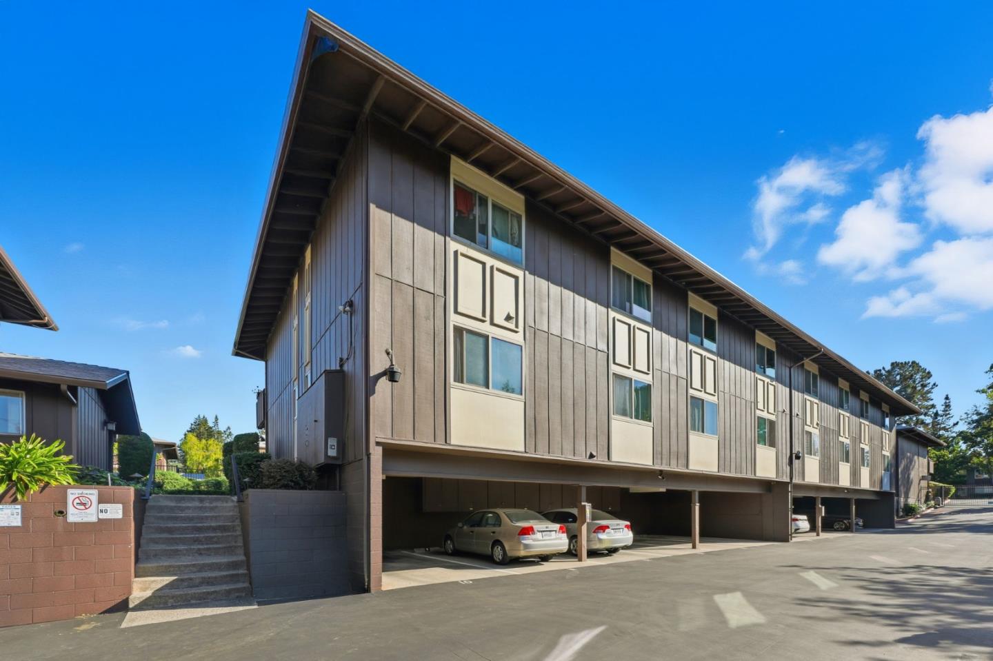 100 E Middlefield Road # 6G