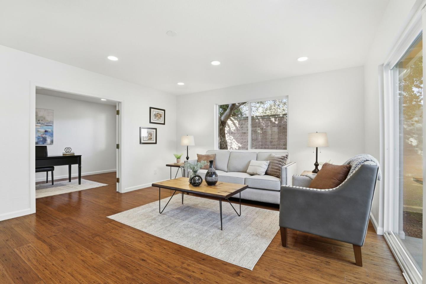 15581 Flintridge Drive