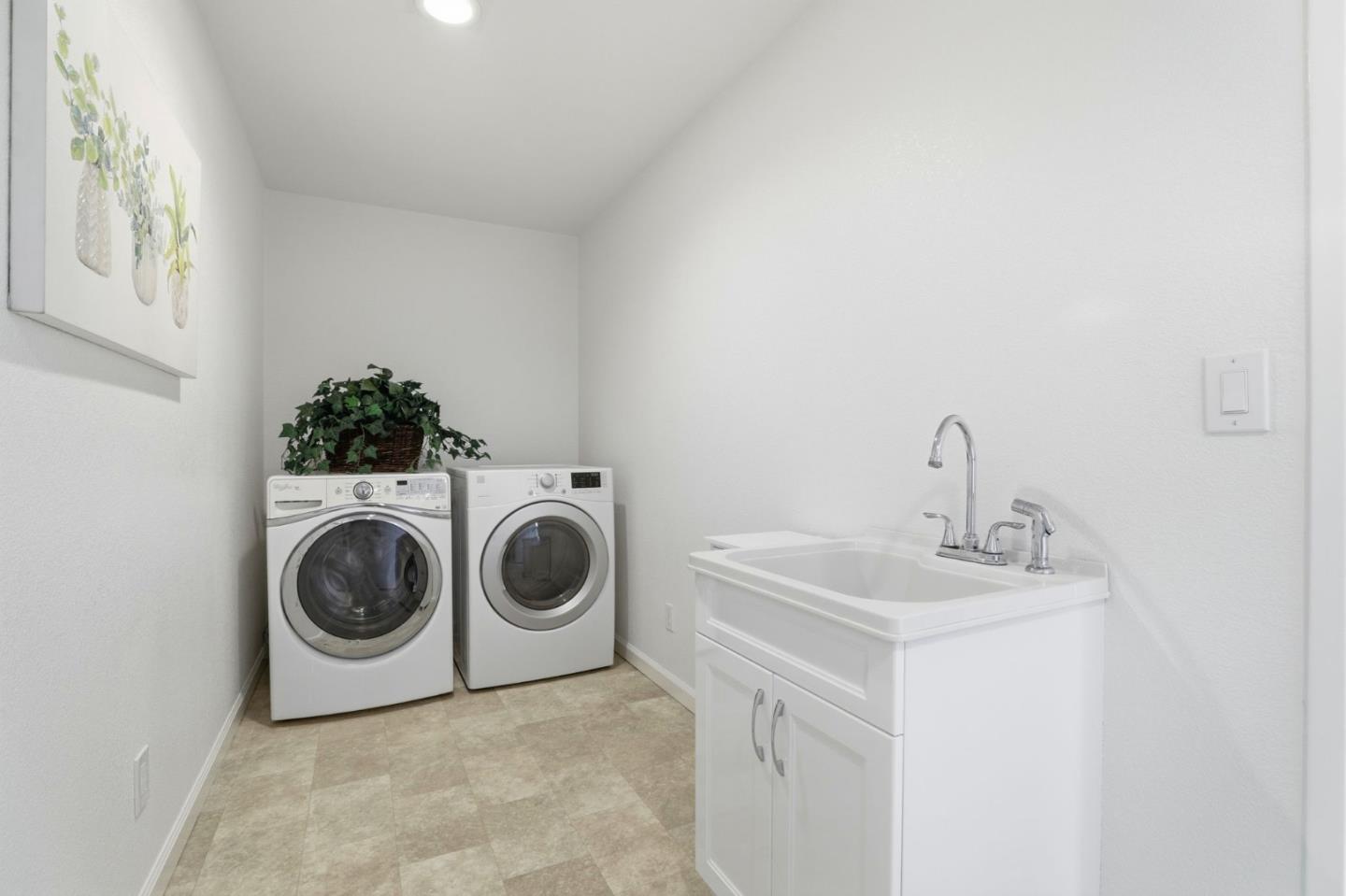 15581 Flintridge Drive