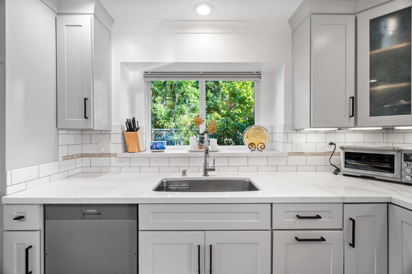 878 Miranda Green Street