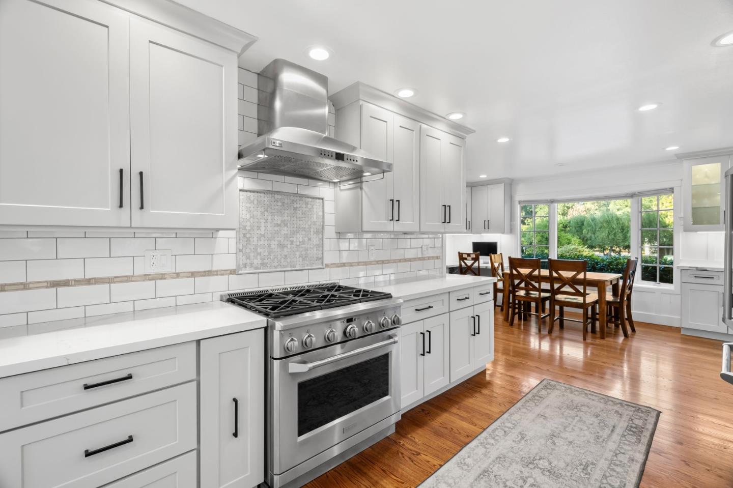 878 Miranda Green Street