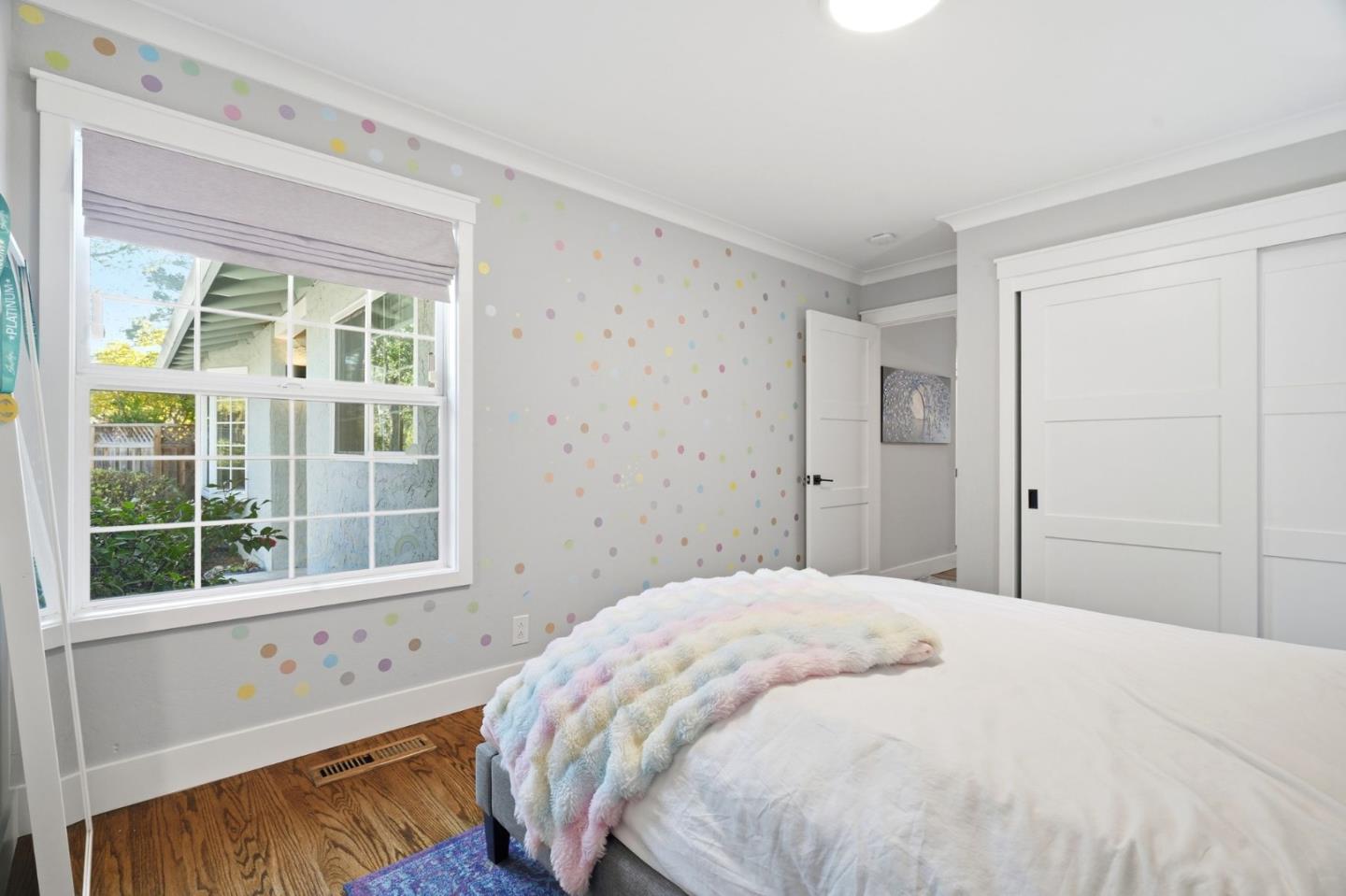 878 Miranda Green Street