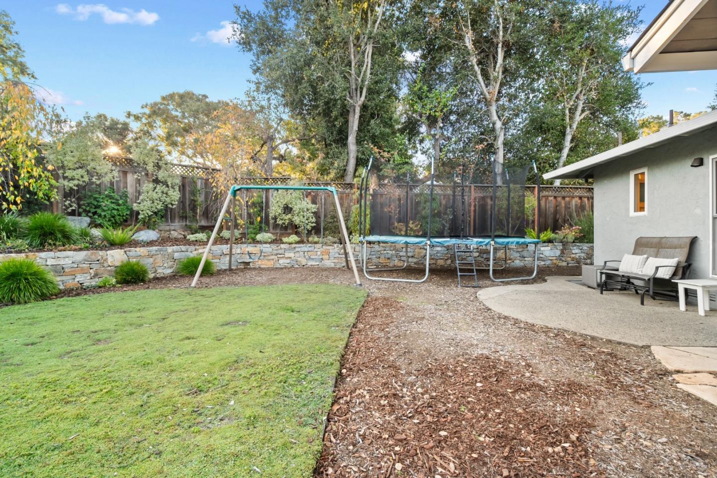 878 Miranda Green Street