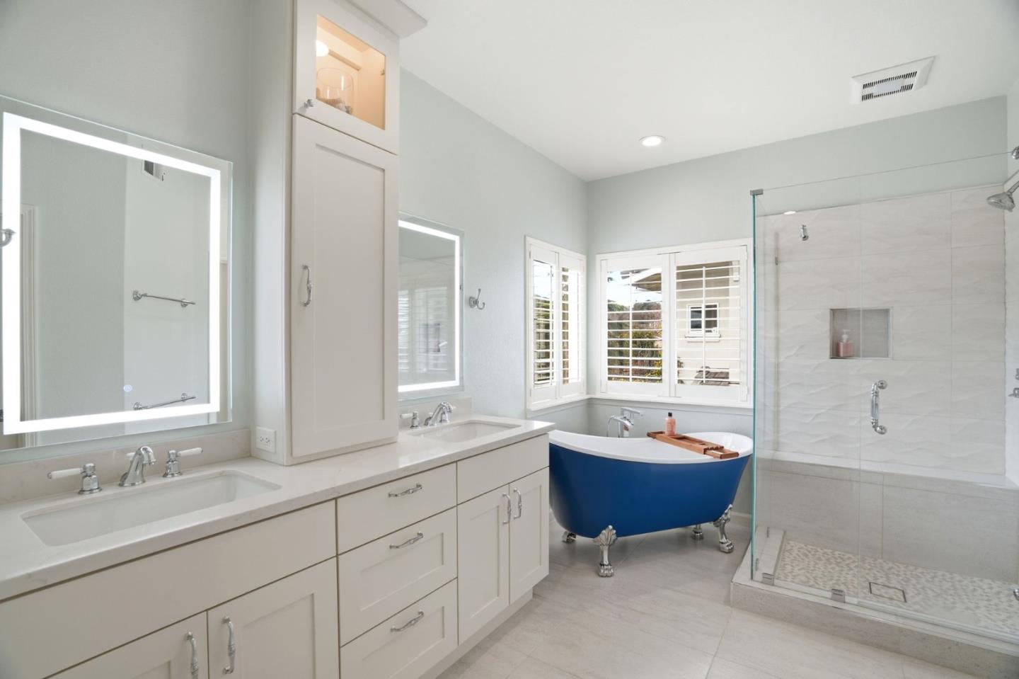 1404 Casablanca Circle