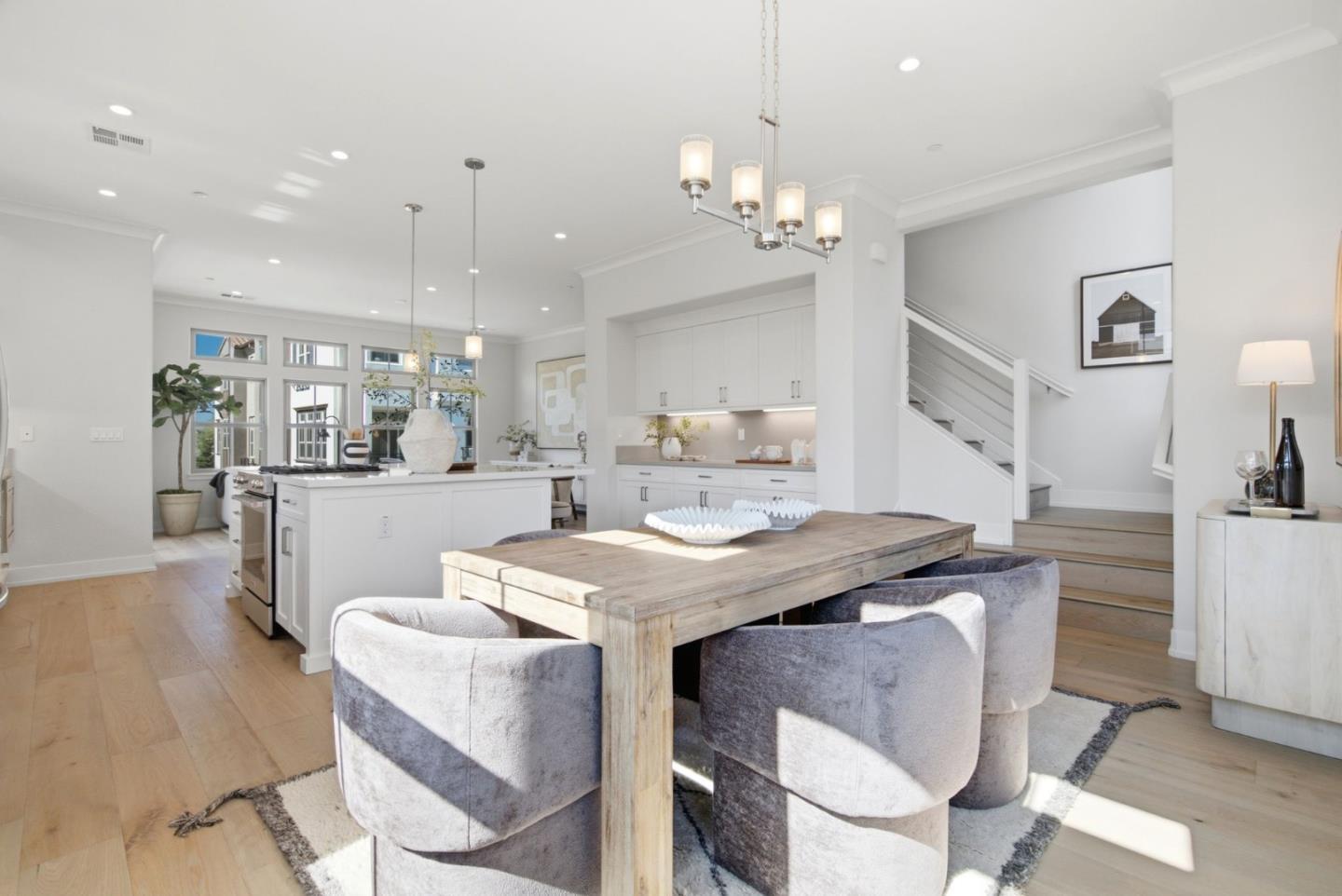 2348 Toledo Terrace