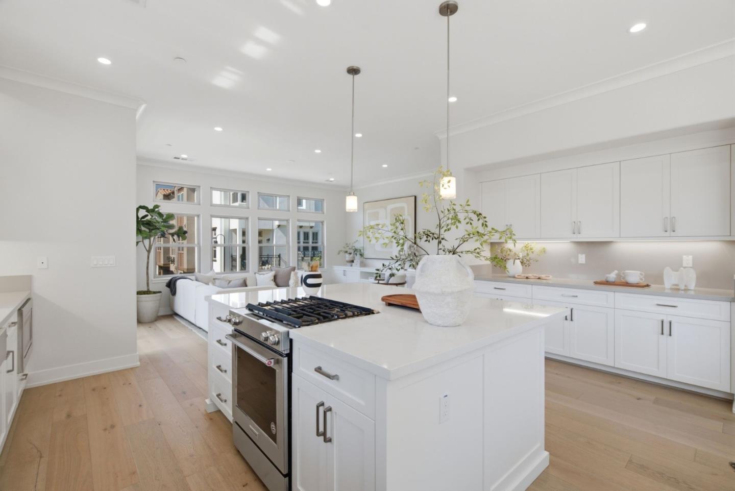 2348 Toledo Terrace