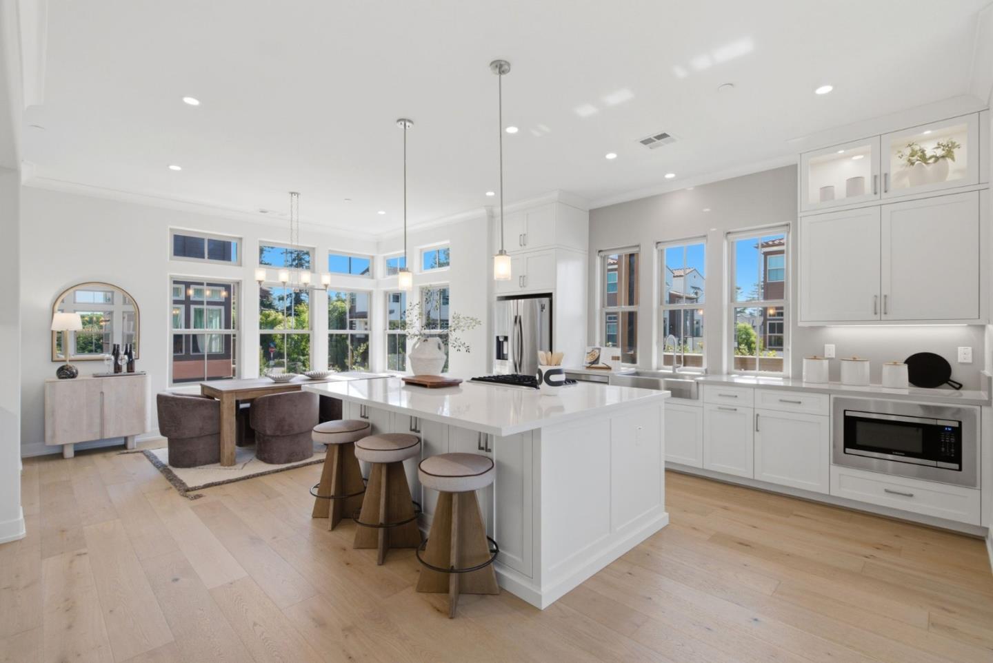 2348 Toledo Terrace