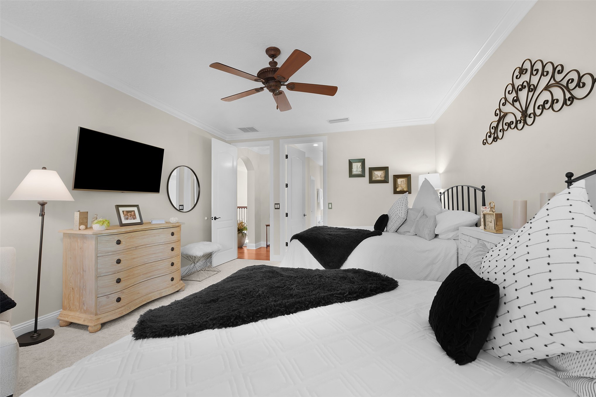 94038 HEMLOCK COURT