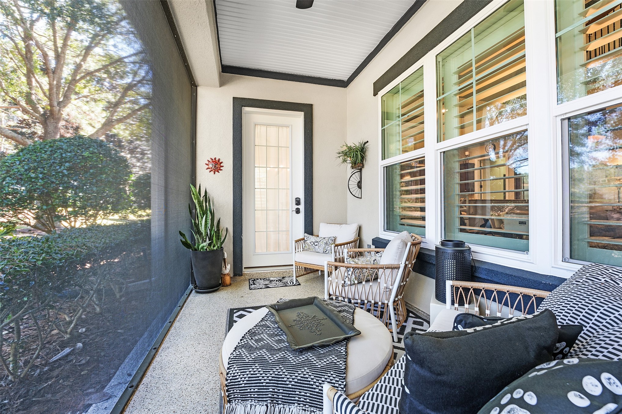 94038 HEMLOCK COURT