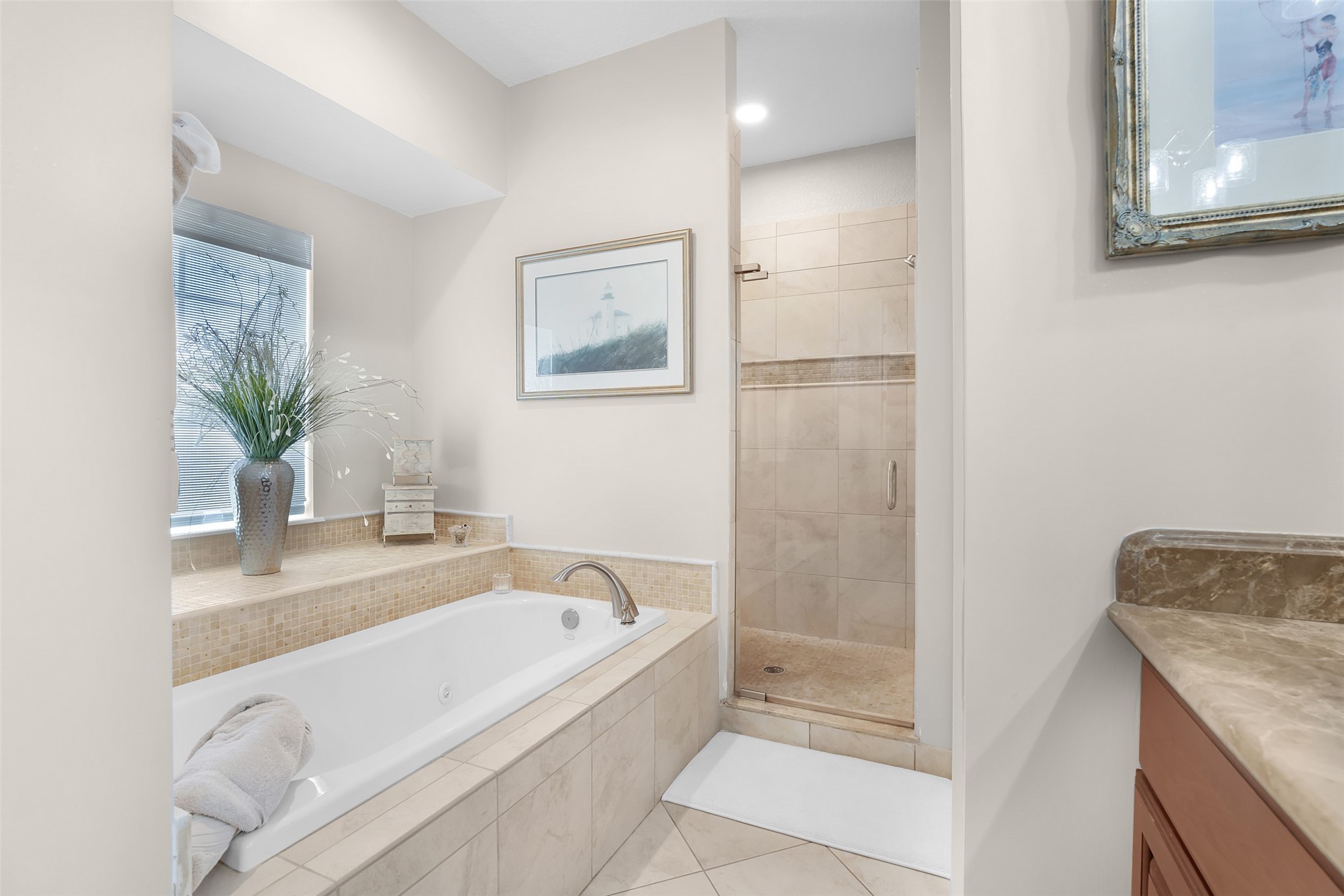 94038 HEMLOCK COURT
