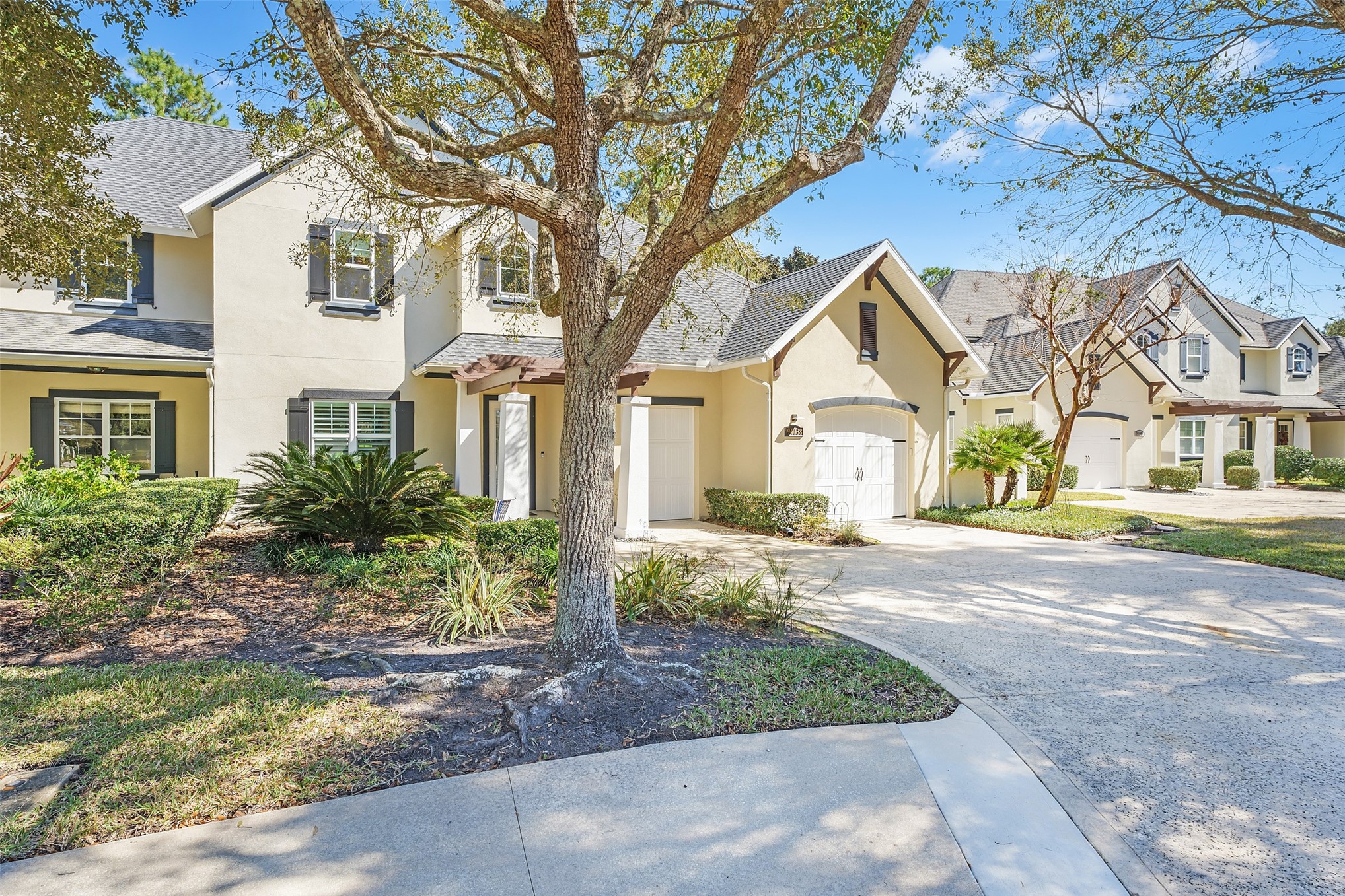 94038 HEMLOCK COURT