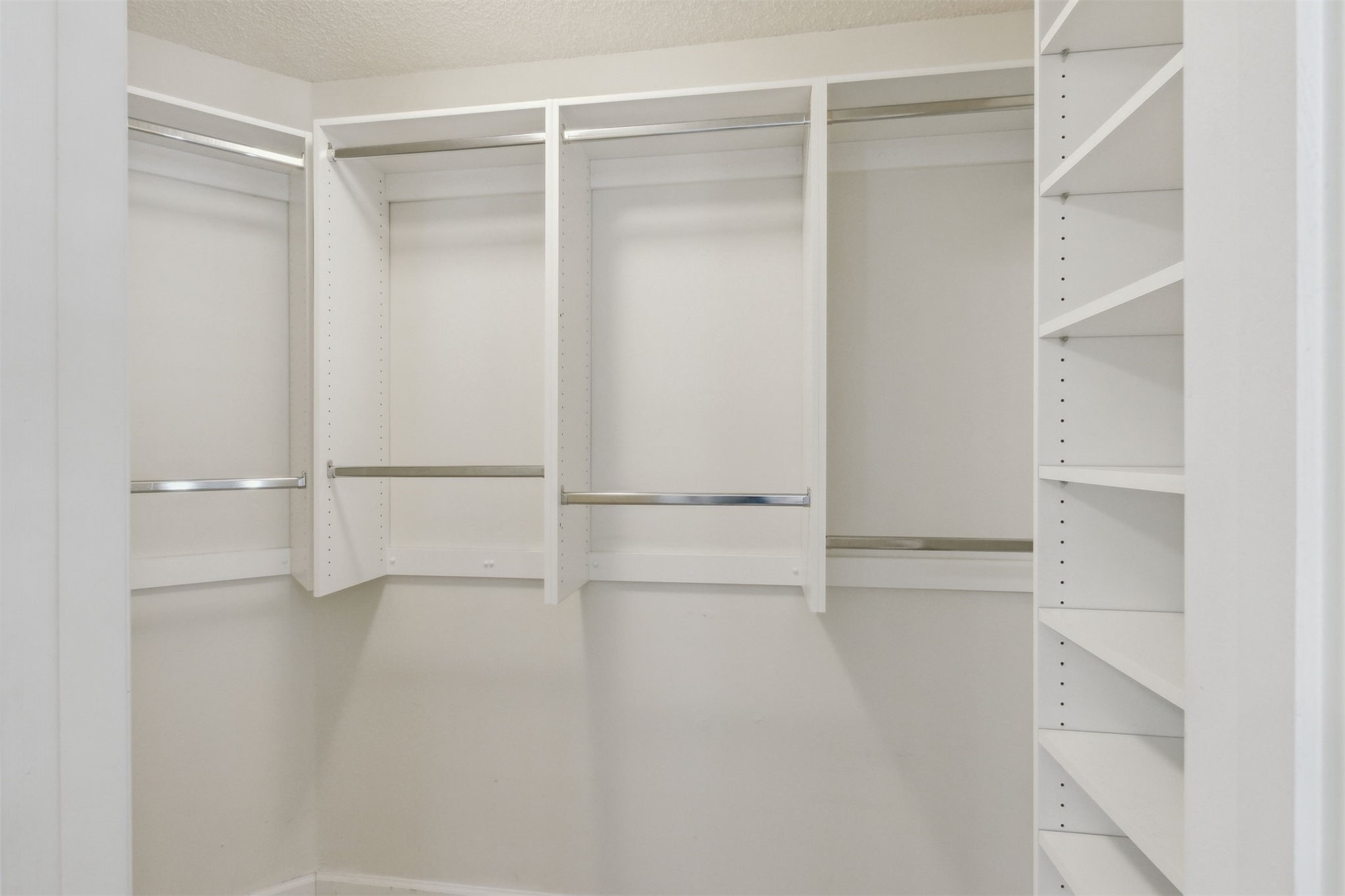 2170 TAURUS COURT