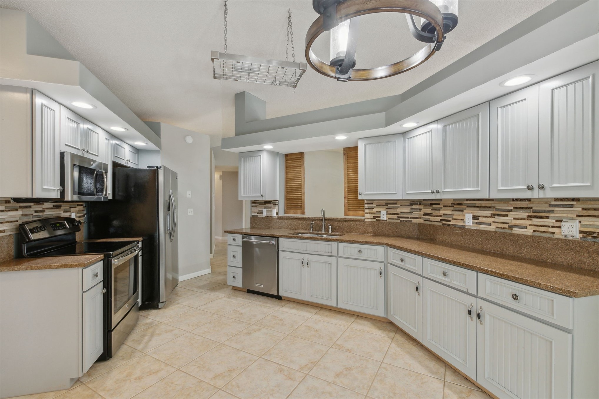 2170 TAURUS COURT