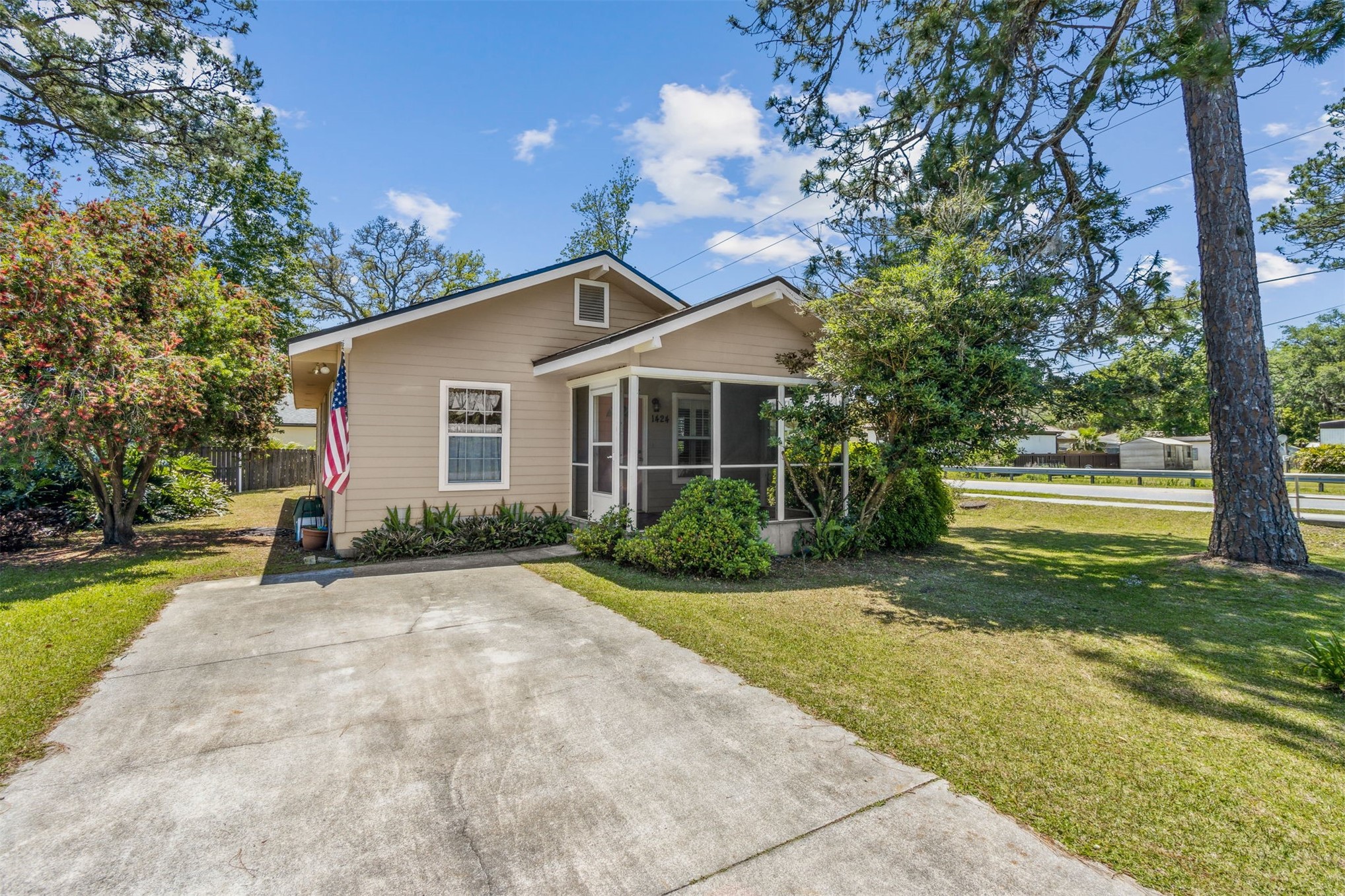 1424 NOTTINGHAM DRIVE