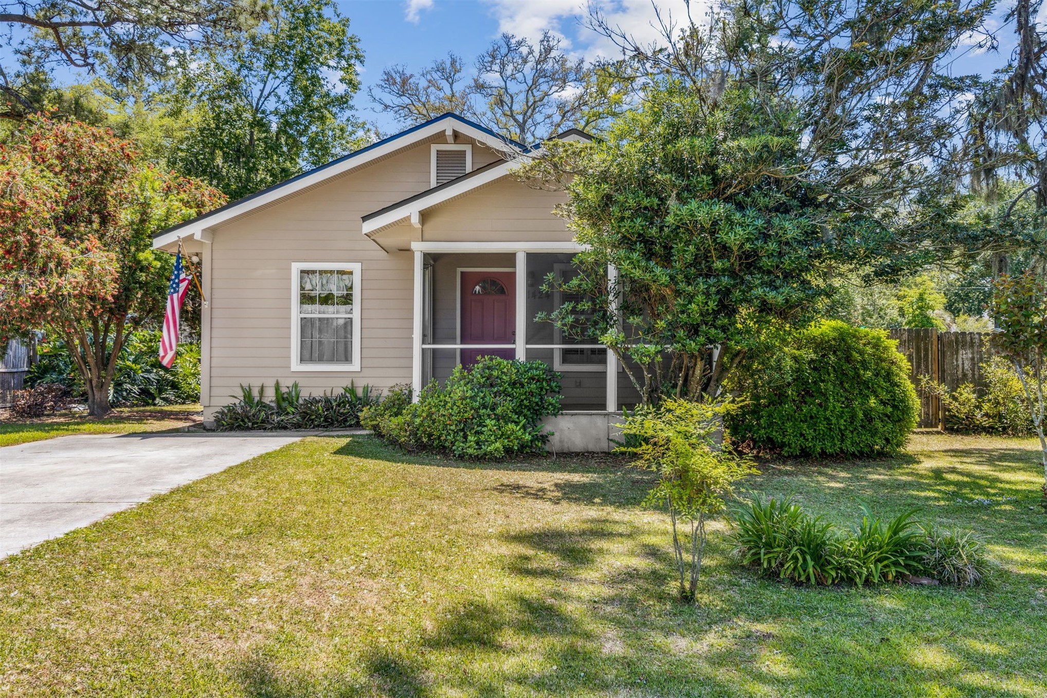 1424 NOTTINGHAM DRIVE