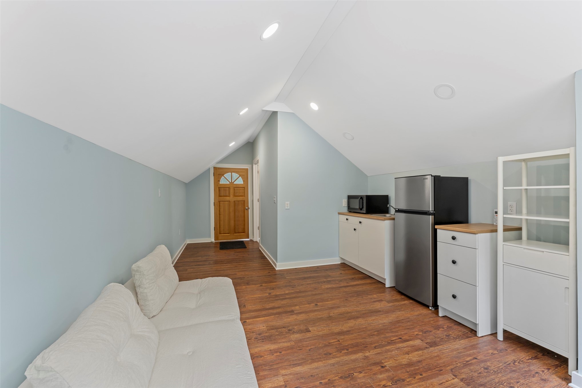 1381 FORREST DRIVE