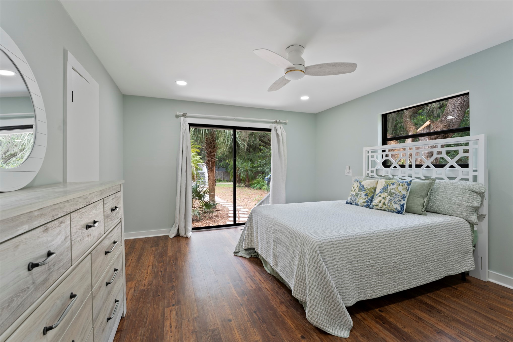 1381 FORREST DRIVE