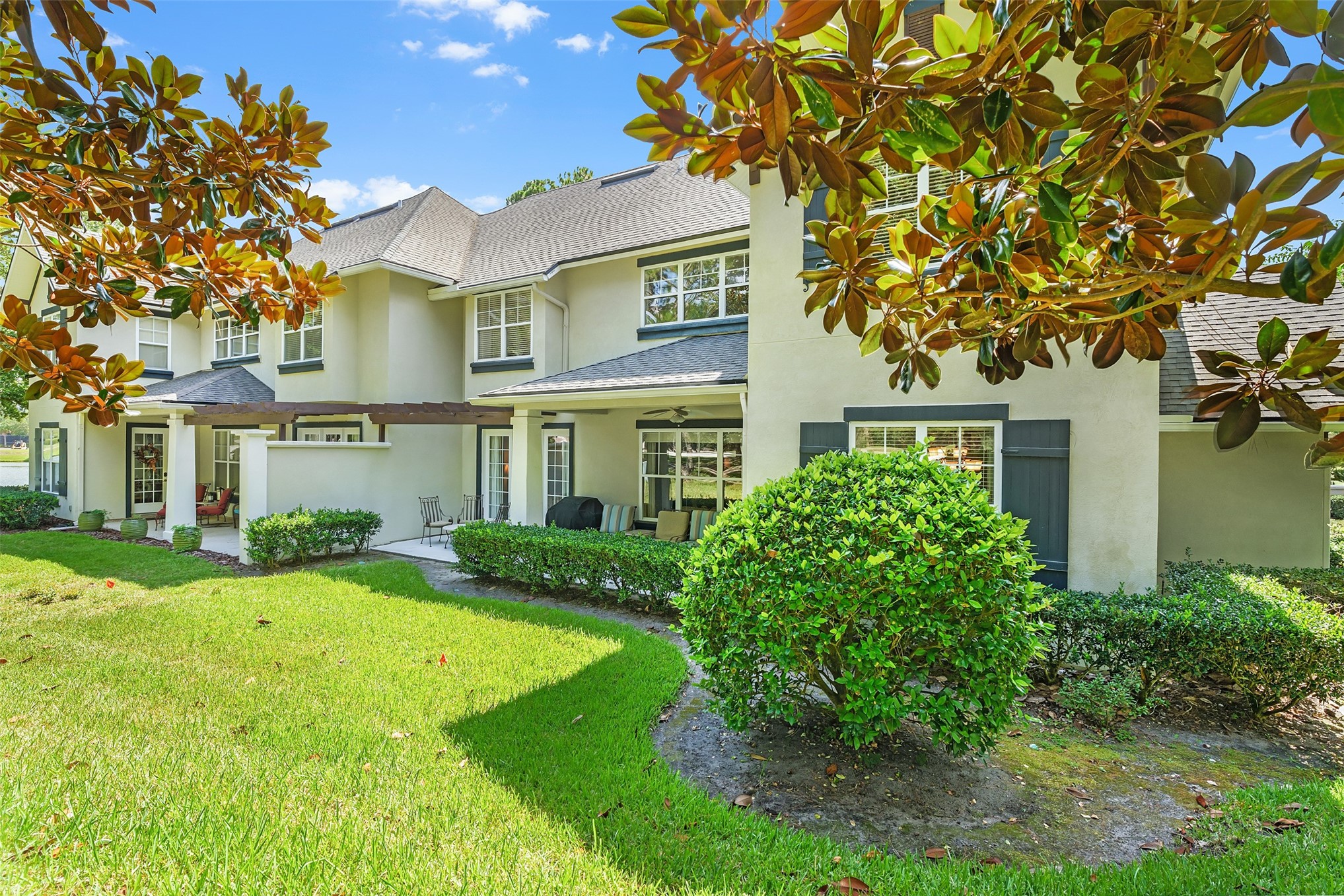 94040 HEMLOCK COURT