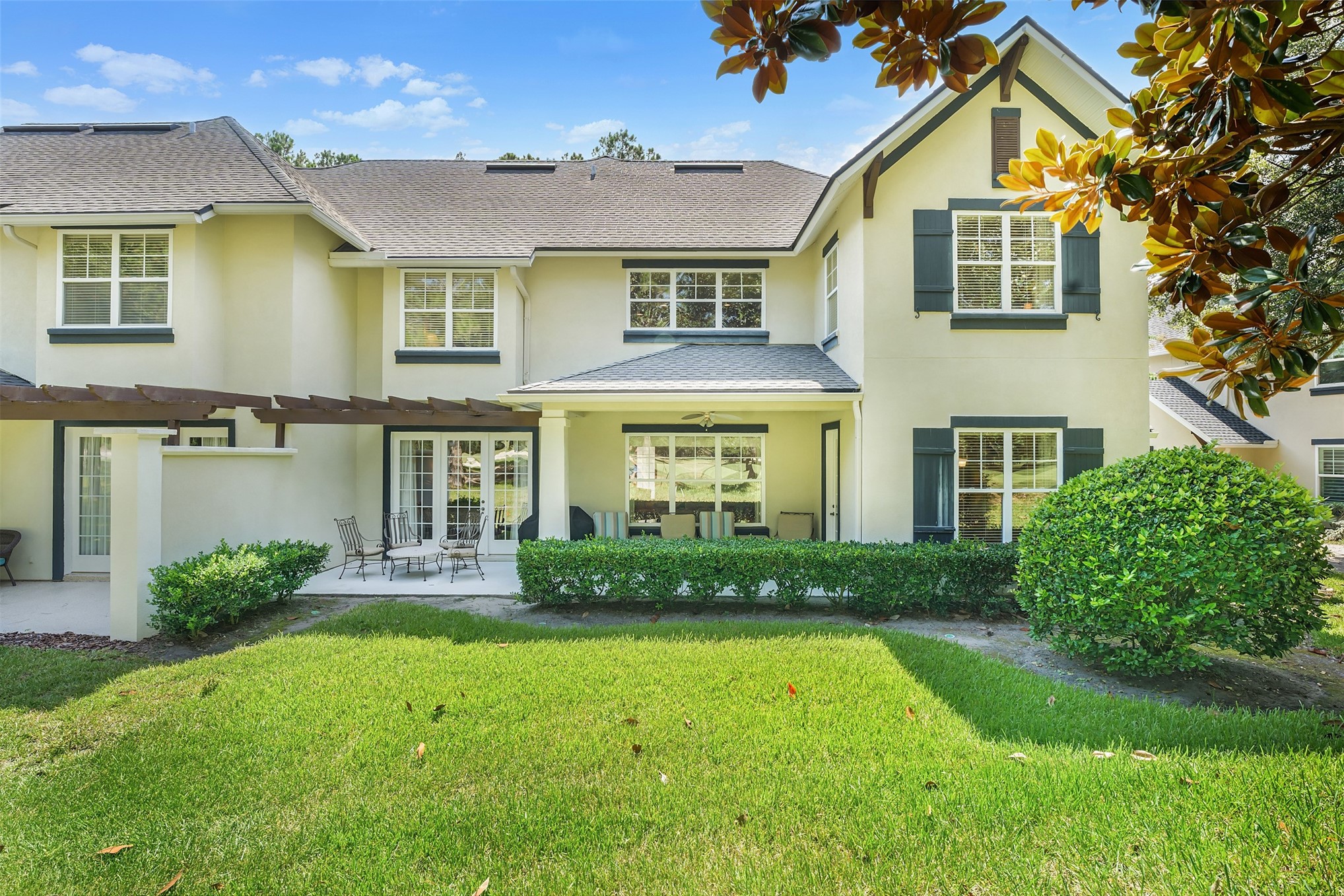 94040 HEMLOCK COURT