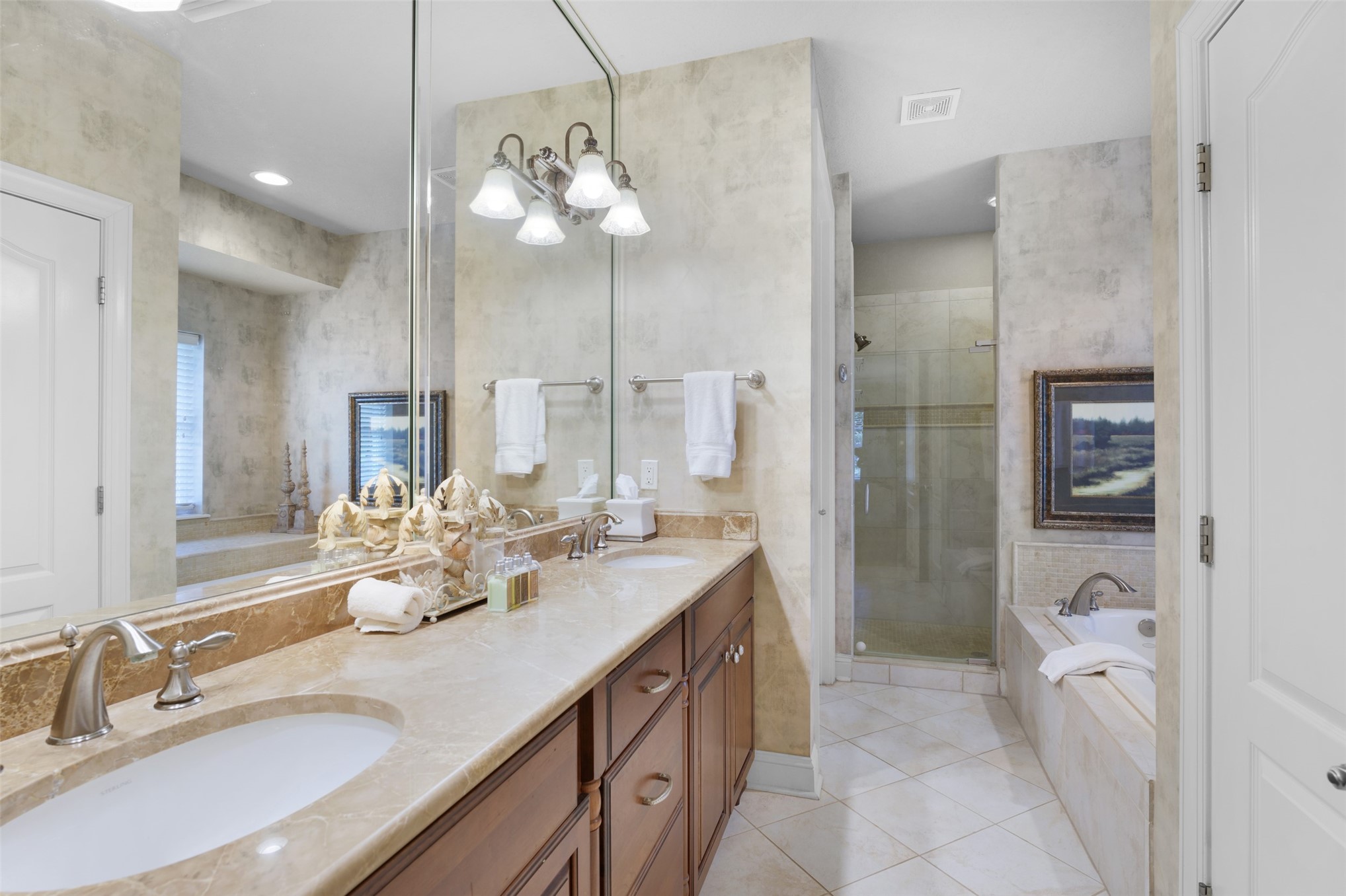 94040 HEMLOCK COURT