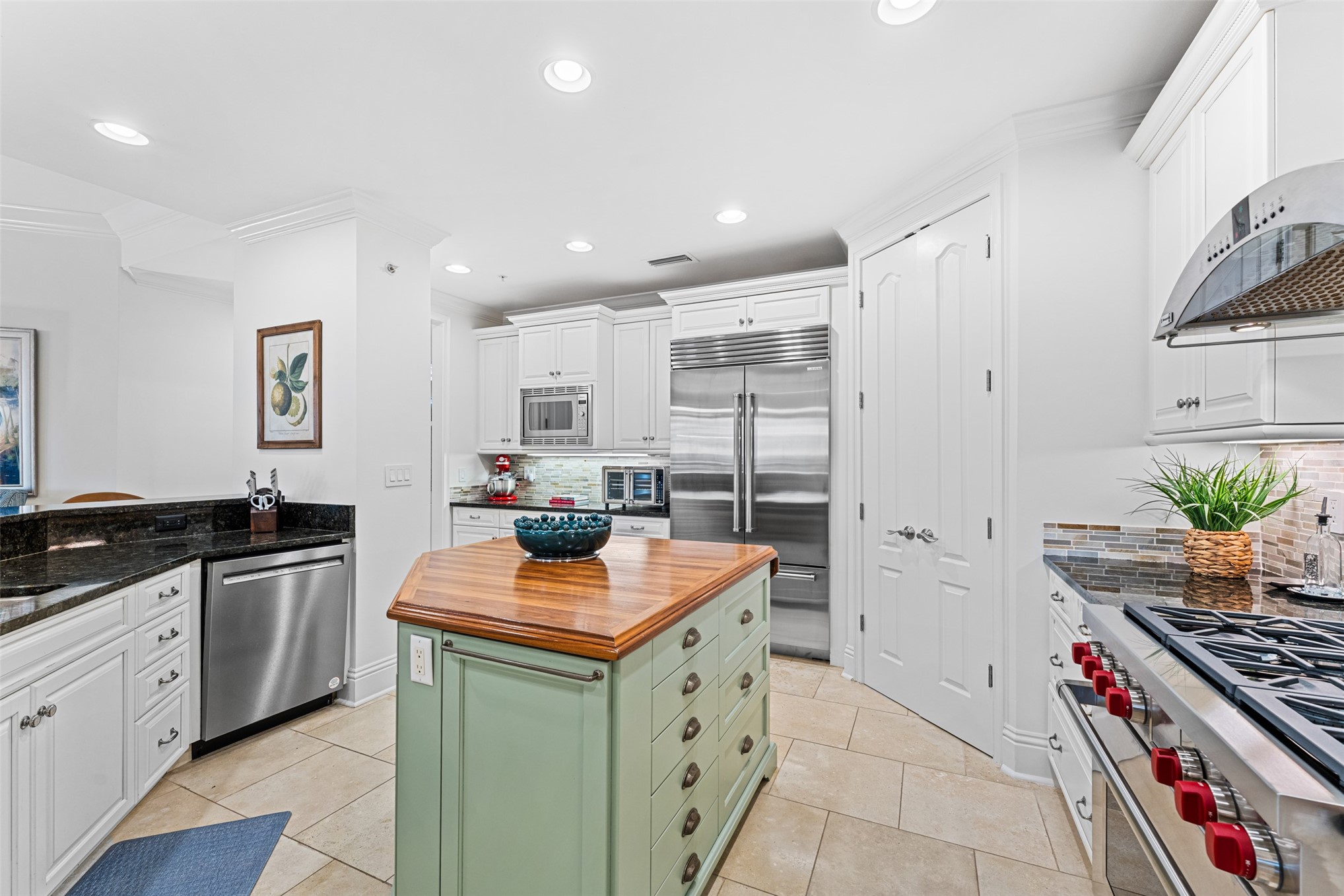 5025 FIRST COAST HIGHWAY 202B