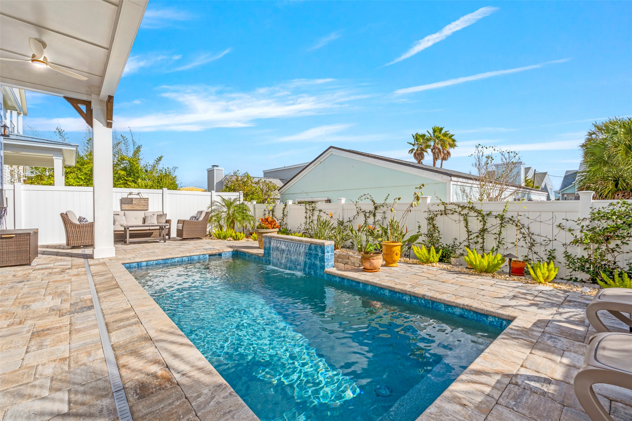532 SEA ISLAND DRIVE