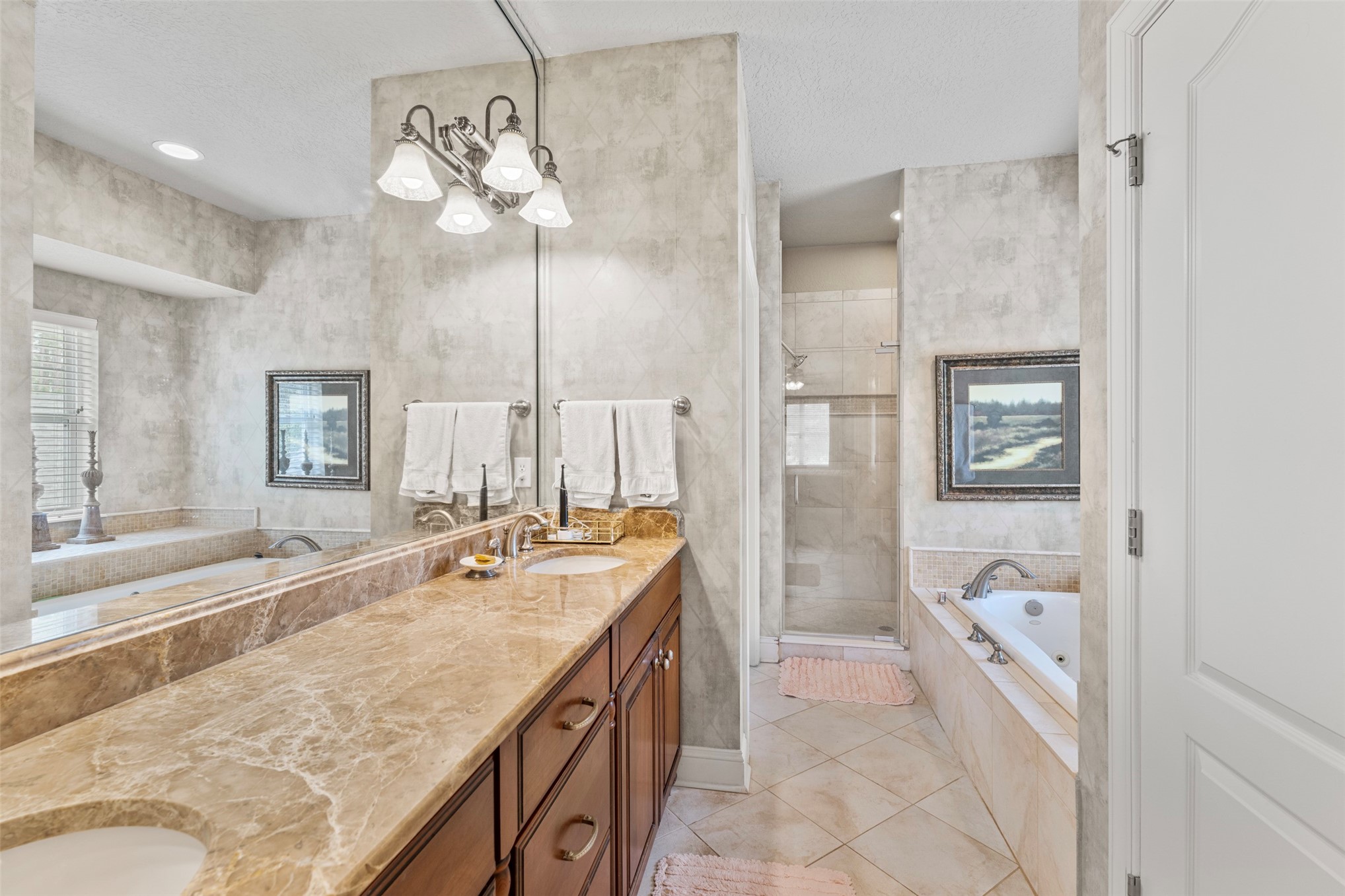 94036 HEMLOCK COURT