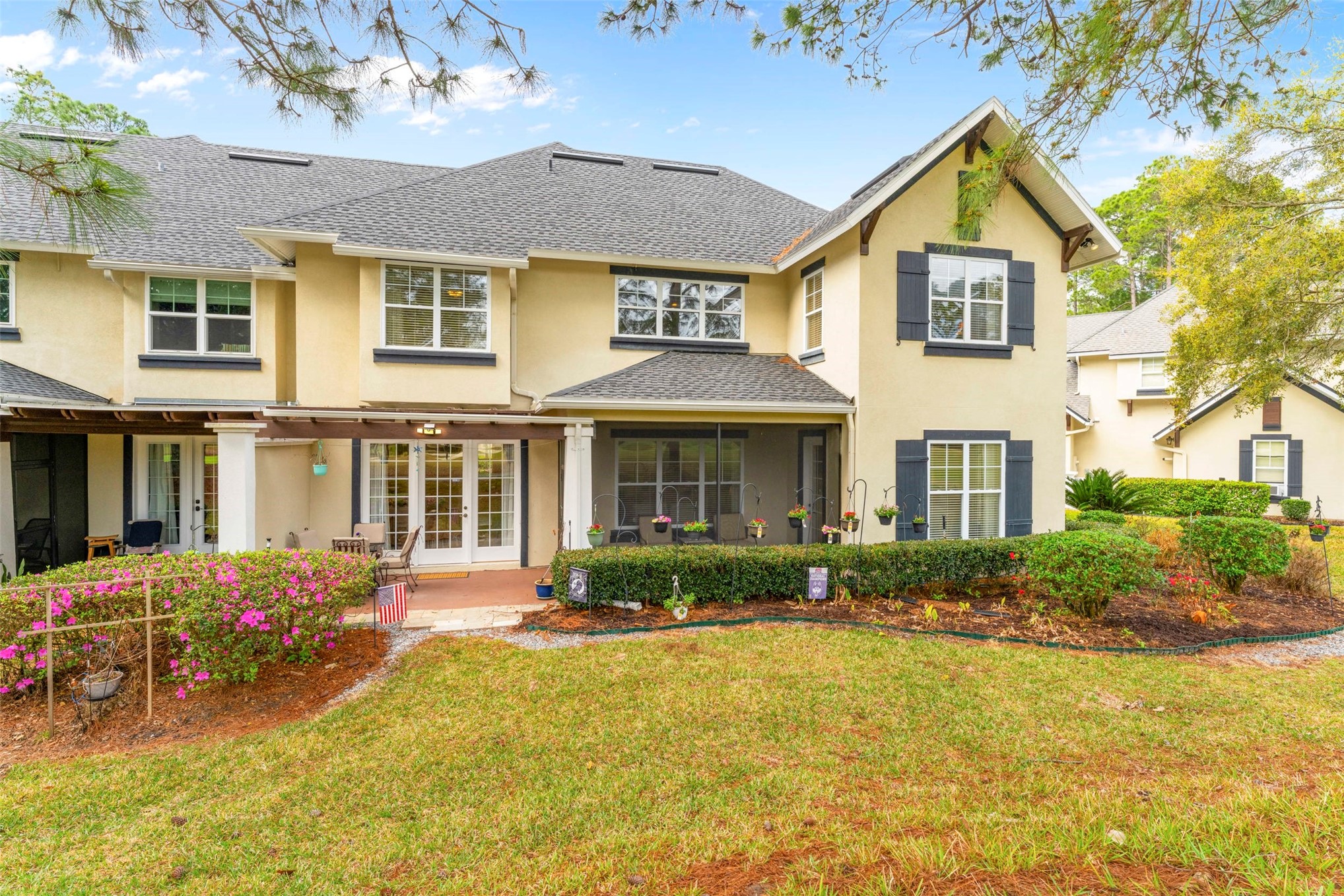 94036 HEMLOCK COURT