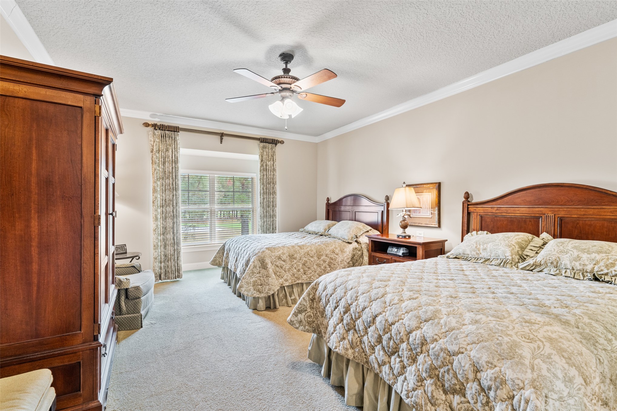 94036 HEMLOCK COURT