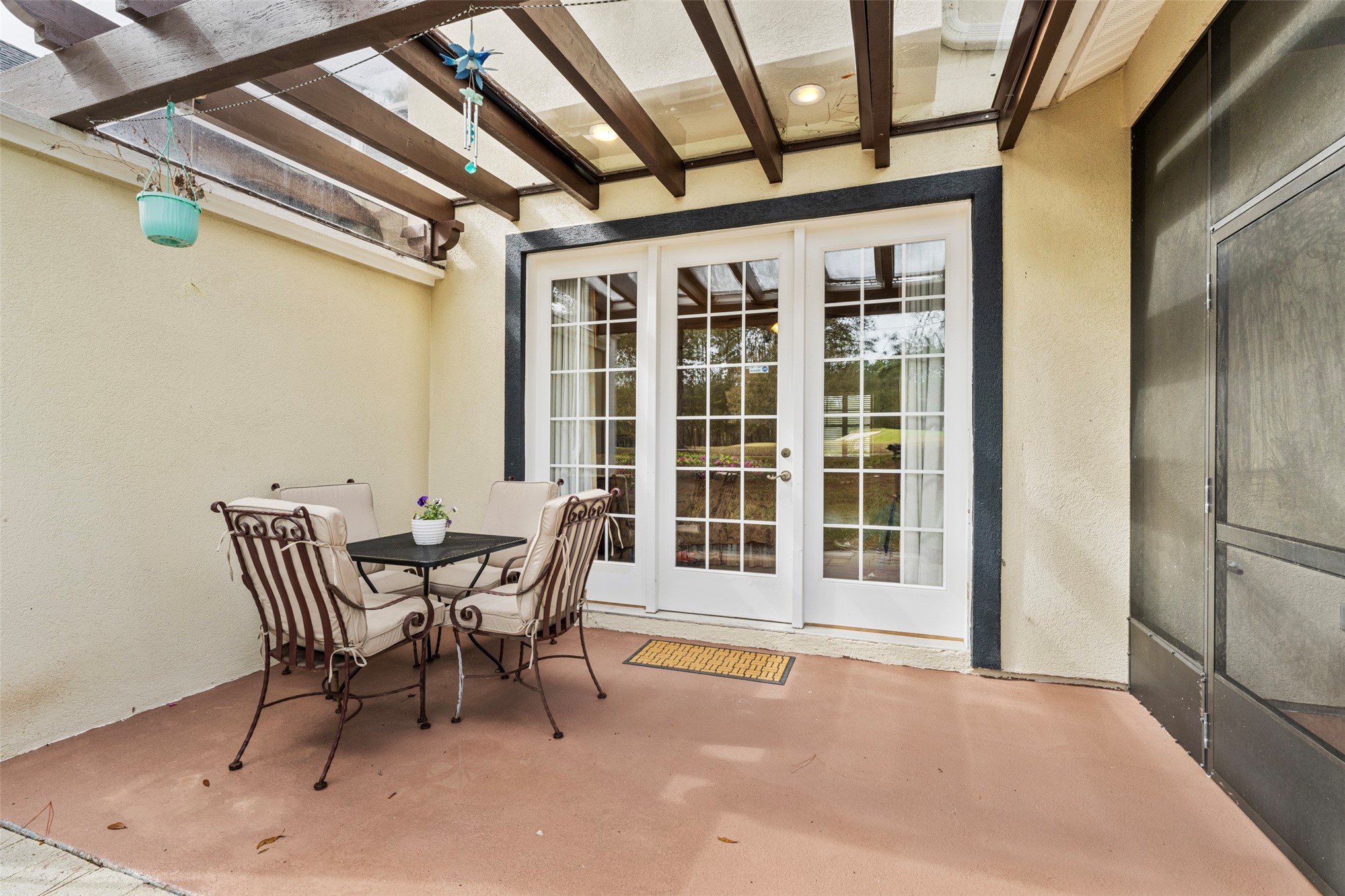 94036 HEMLOCK COURT