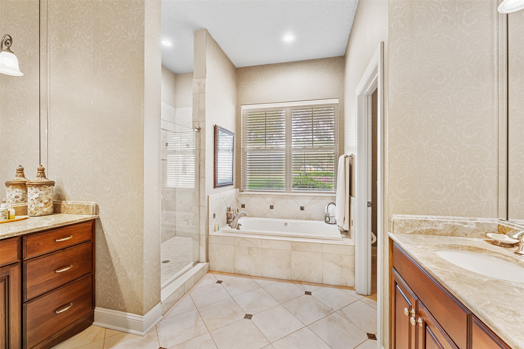 94036 HEMLOCK COURT