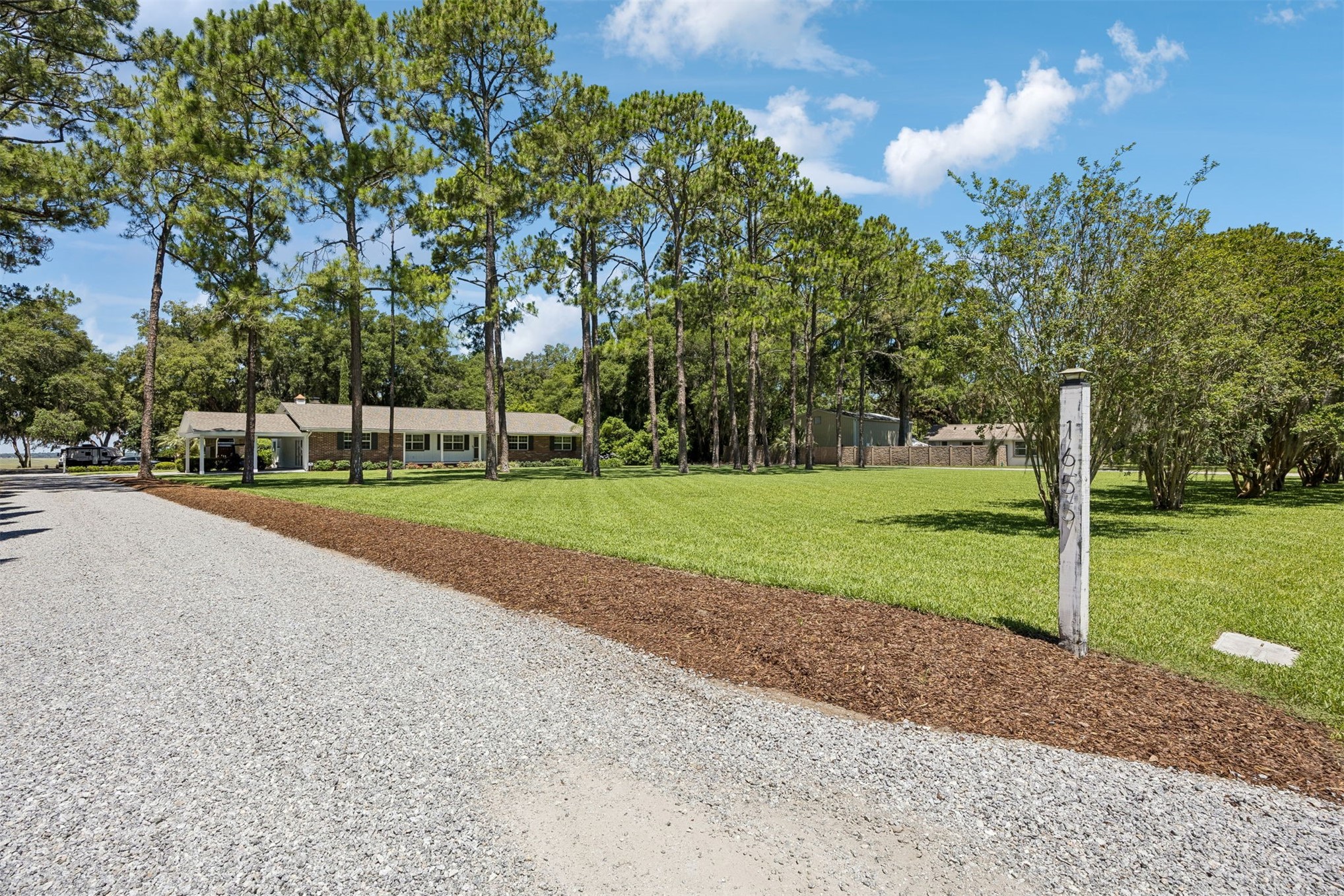 1655 CLINCH DRIVE