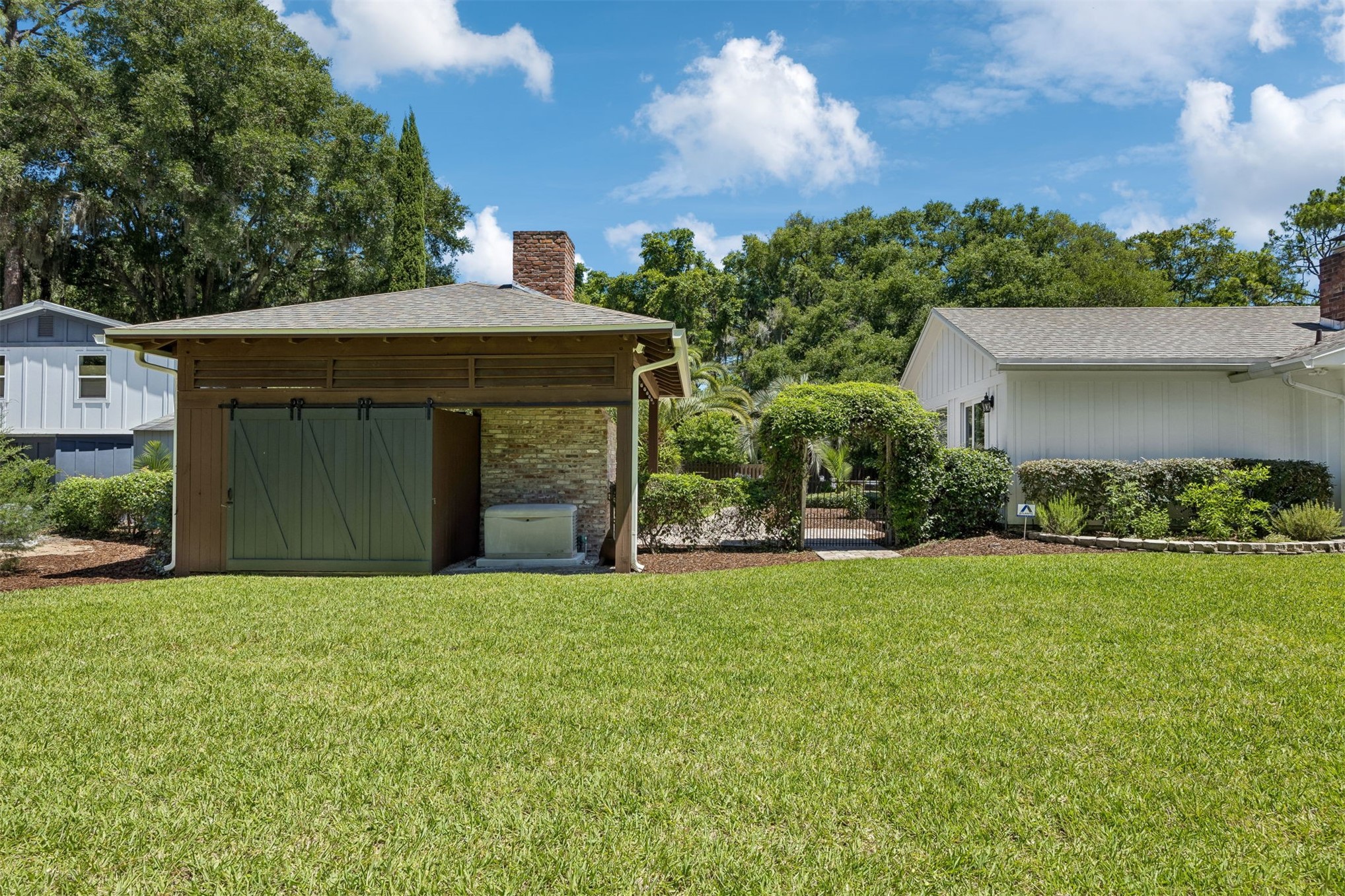 1655 CLINCH DRIVE