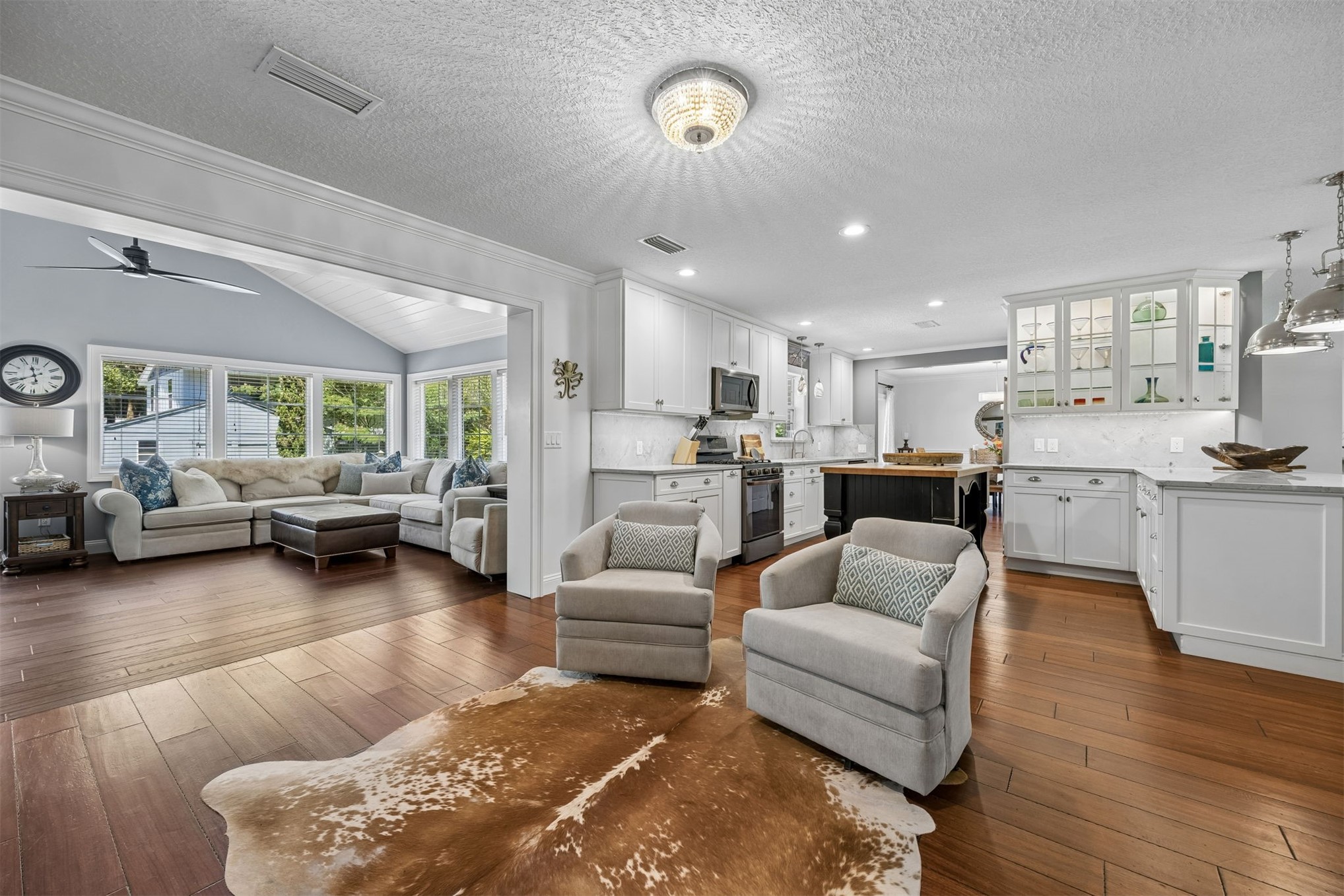 1655 CLINCH DRIVE