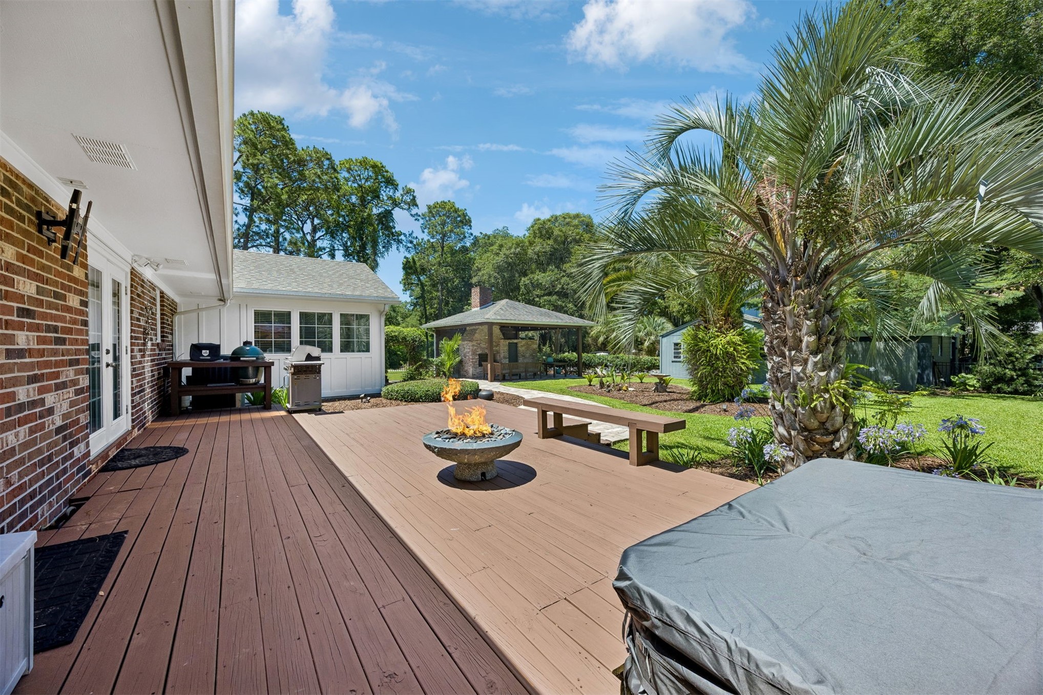 1655 CLINCH DRIVE