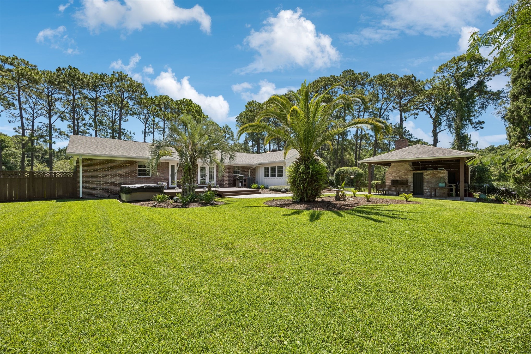 1655 CLINCH DRIVE