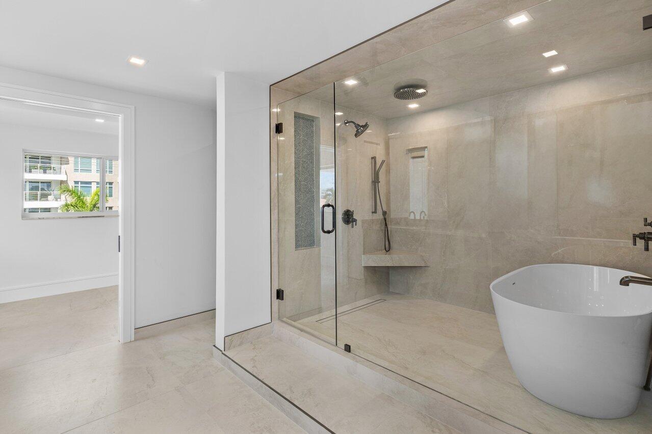 300 E Royal Palm Road 40a
