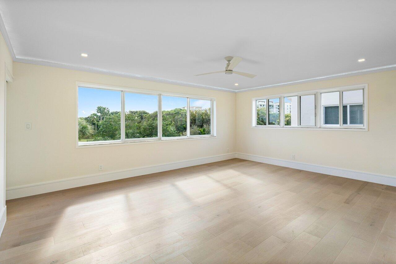 300 E Royal Palm Road 40a